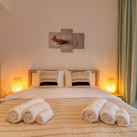 Relaxation Station: Cozy Apartment with Smart Features near Ior Park Bucharest Exterior photo