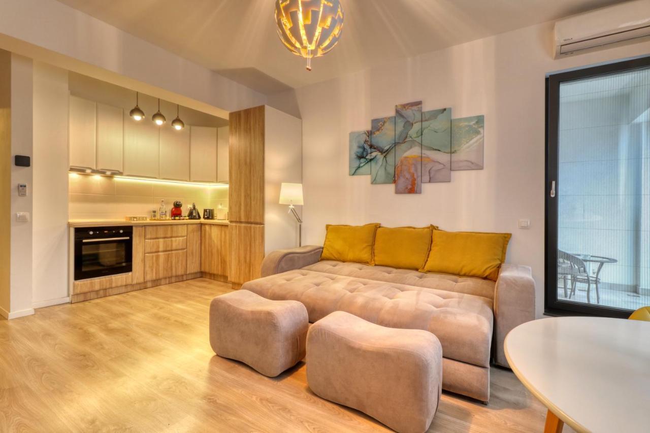 Relaxation Station: Cozy Apartment with Smart Features near Ior Park Bucharest Exterior photo