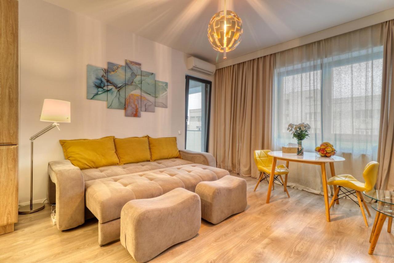 Relaxation Station: Cozy Apartment with Smart Features near Ior Park Bucharest Exterior photo