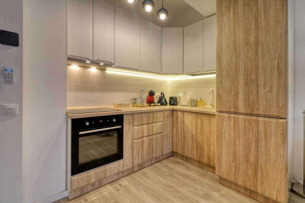 Relaxation Station: Cozy Apartment with Smart Features near Ior Park Bucharest Exterior photo