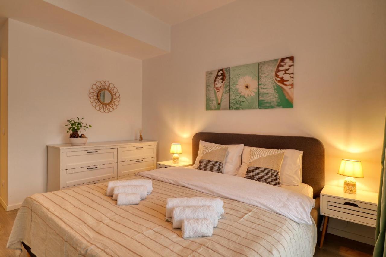 Relaxation Station: Cozy Apartment with Smart Features near Ior Park Bucharest Exterior photo