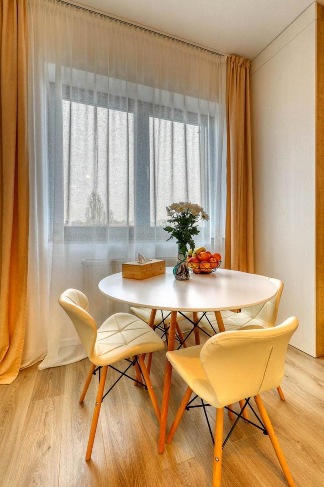 Relaxation Station: Cozy Apartment with Smart Features near Ior Park Bucharest Exterior photo
