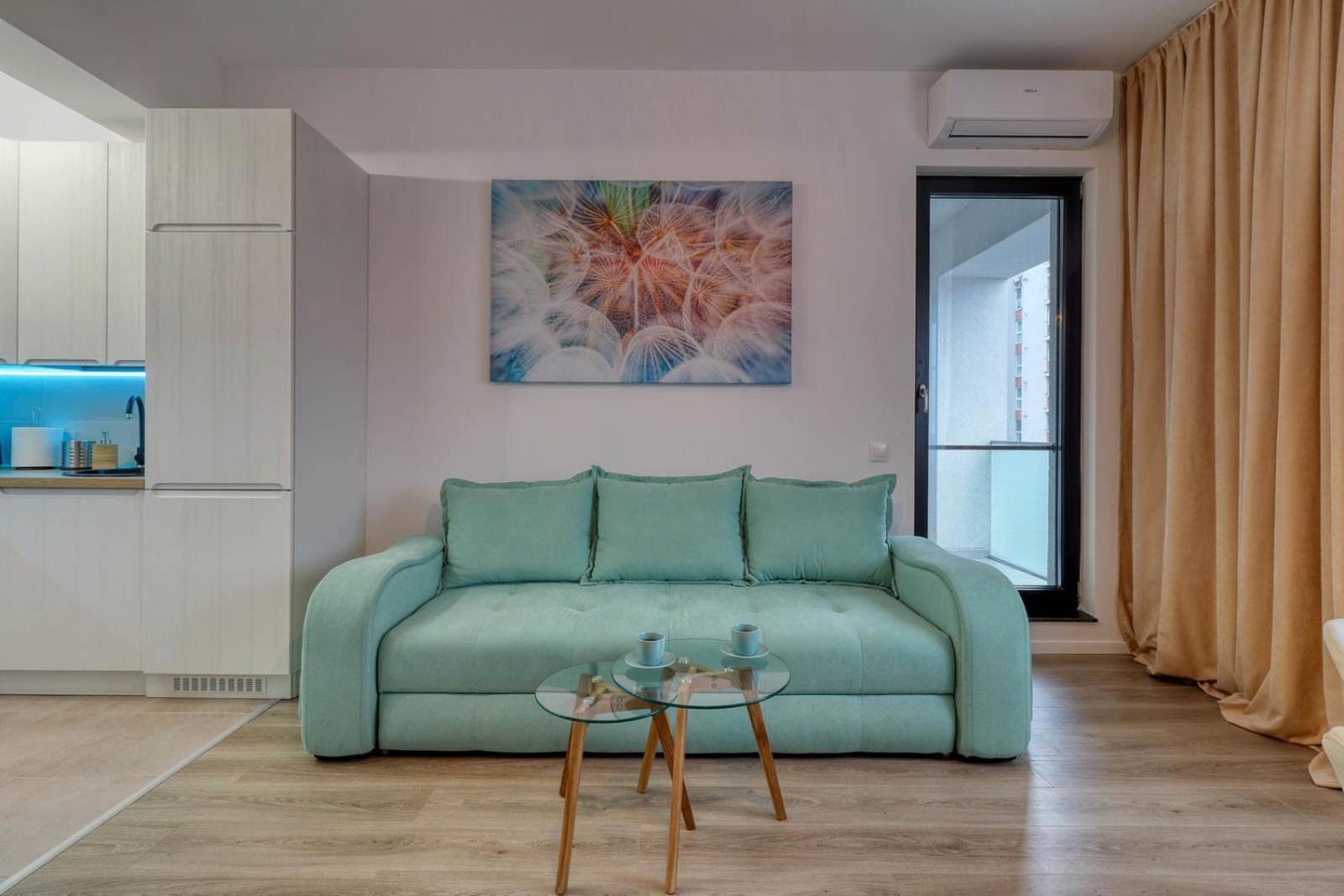 Relaxation Station: Cozy Apartment with Smart Features near Ior Park Bucharest Exterior photo